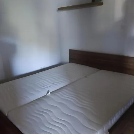 Apartment Ferienwohnung In Mit Terrasse Und Feuerstelle
